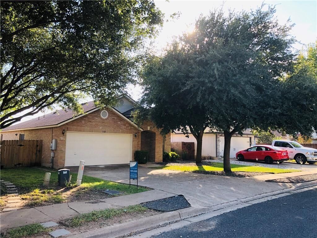 Property Photo:  1304 Water Spaniel Way  TX 78664 