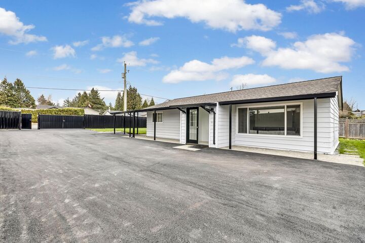 Property Photo: 26655 30A Avenue BC V4W 2V1