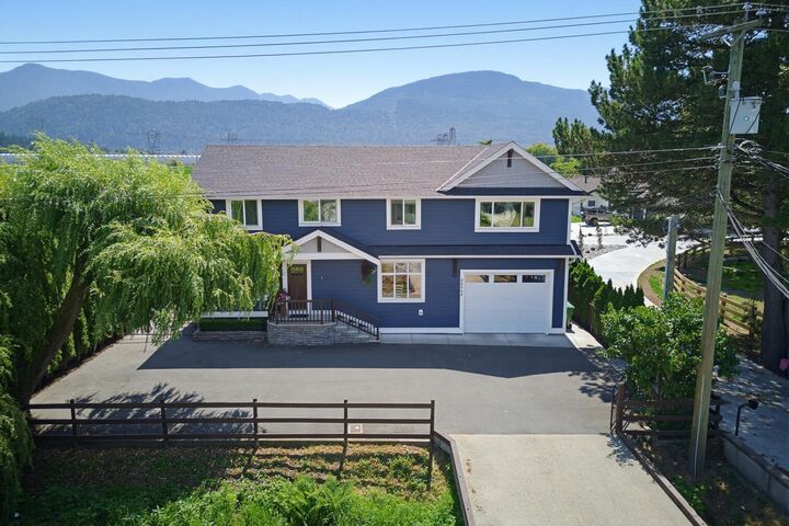 Property Photo: 44064 South Sumas Road BC V2R 4B1