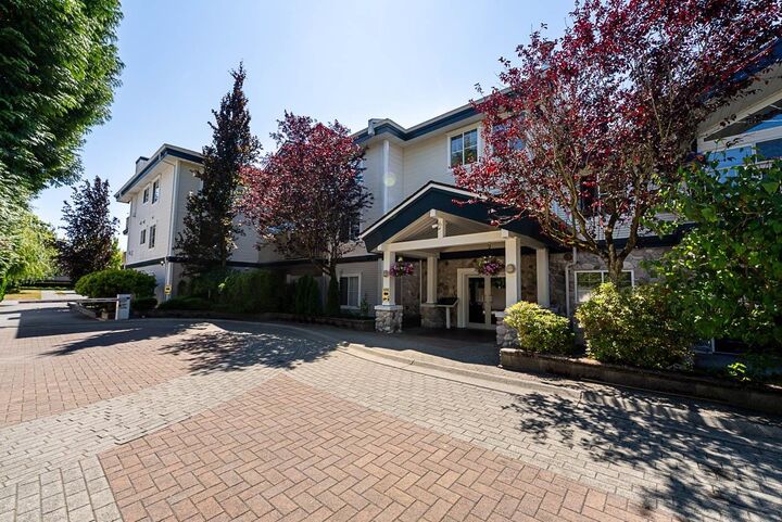 15298 20 Avenue 204 — photo 1