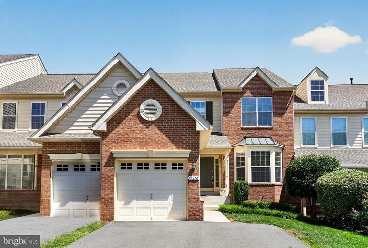 Property Photo:  43256 Baltusrol Terrace  VA 20147 