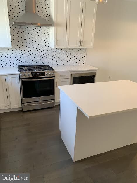 Property Photo: 2542 Graduate Square PA 19146