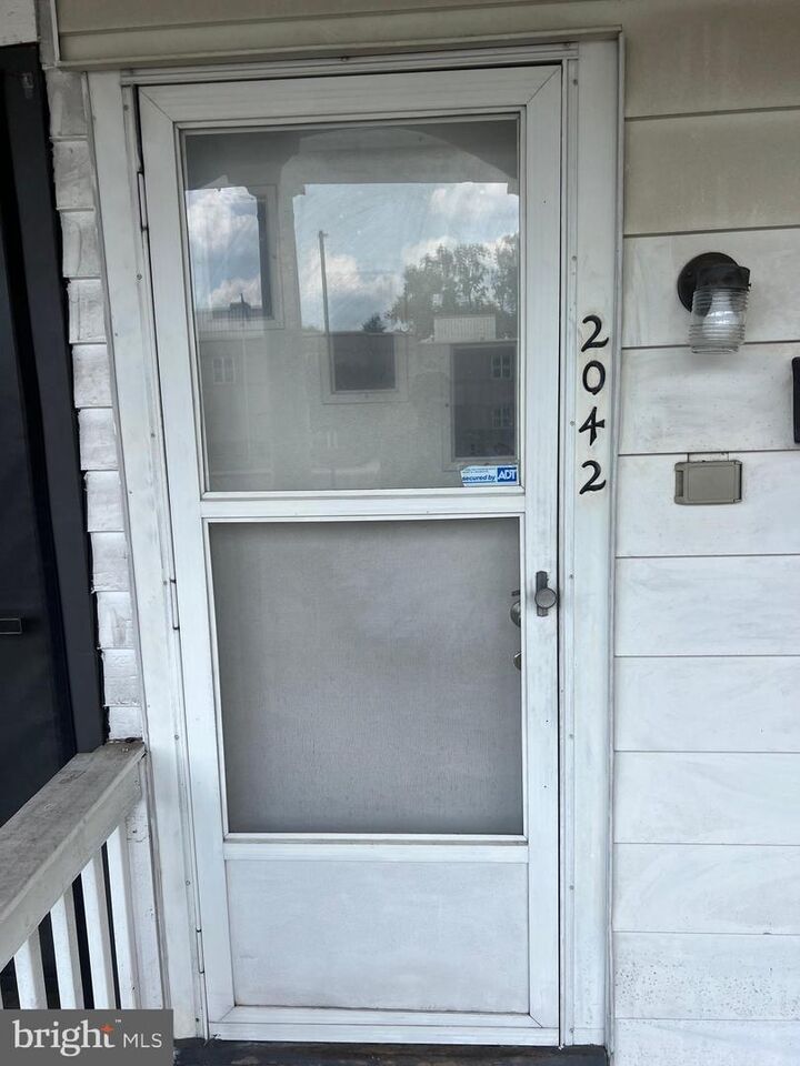 Property Photo: 2042 Berryhill Street PA 17104