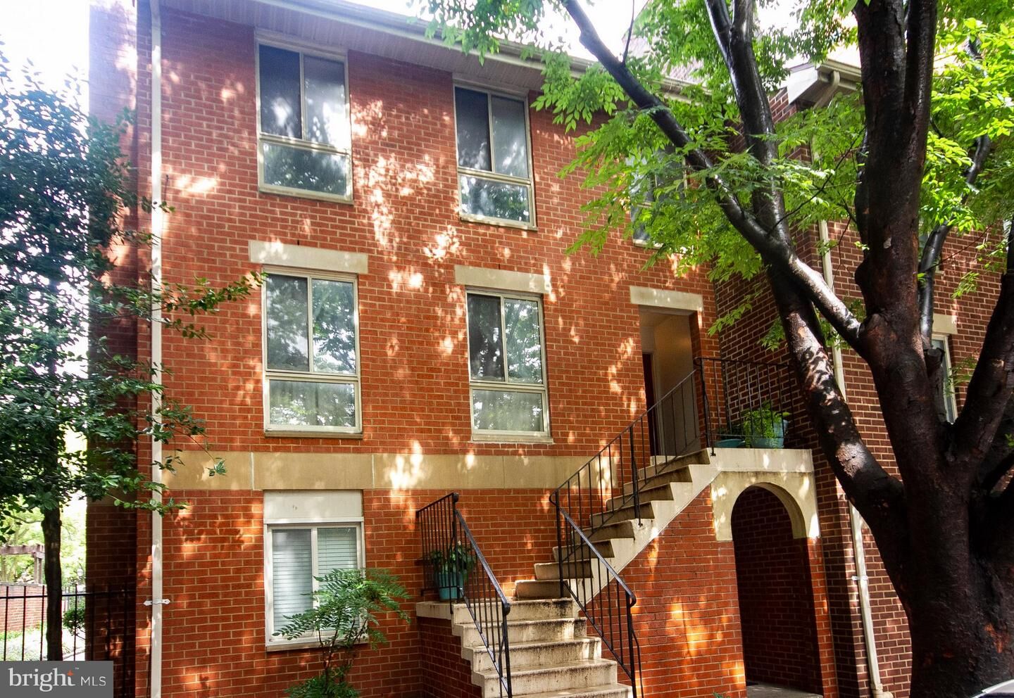 Property Photo:  10 Lee Street B W R72  MD 21201 
