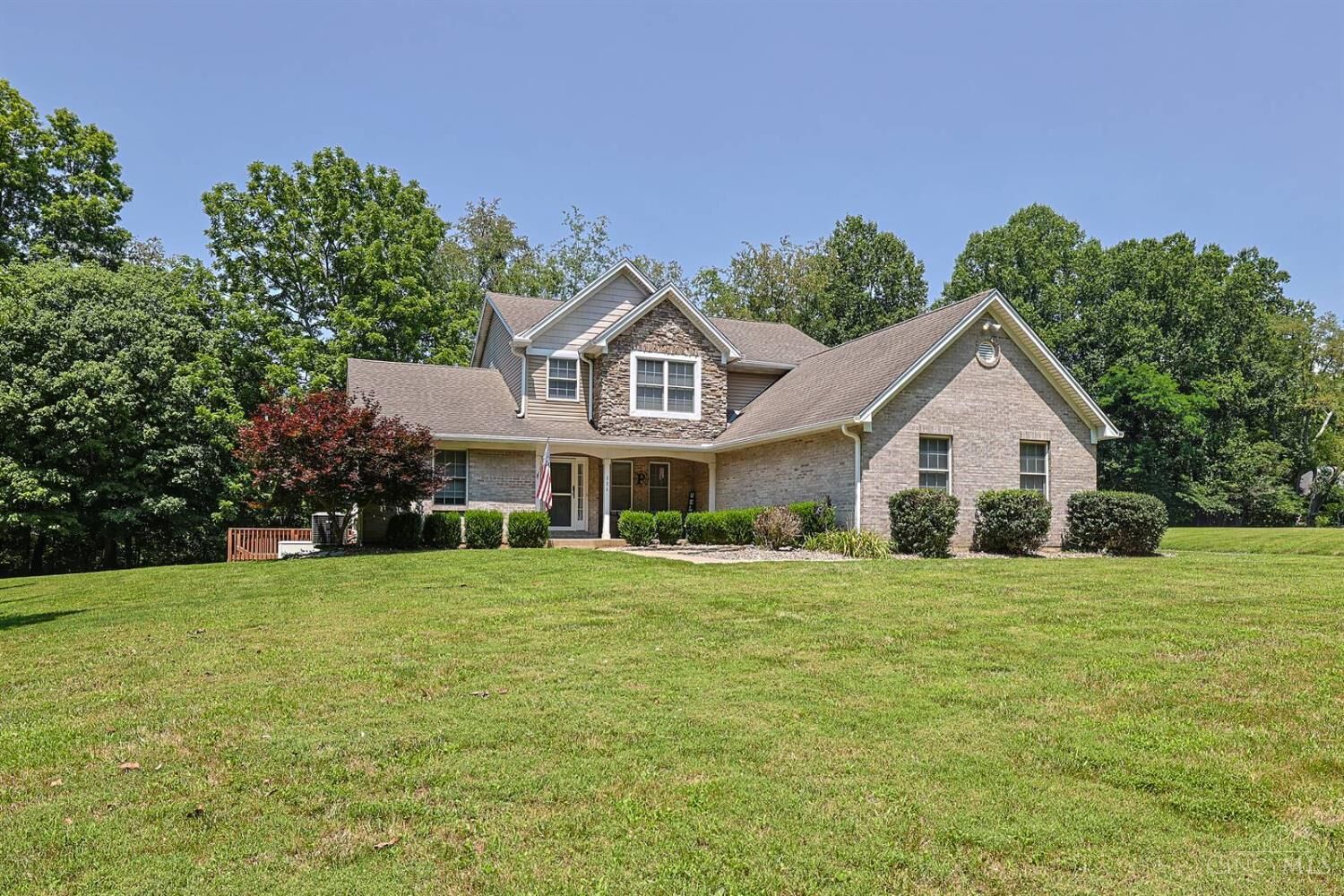 Property Photo: 886 Grays Lane OH 45157