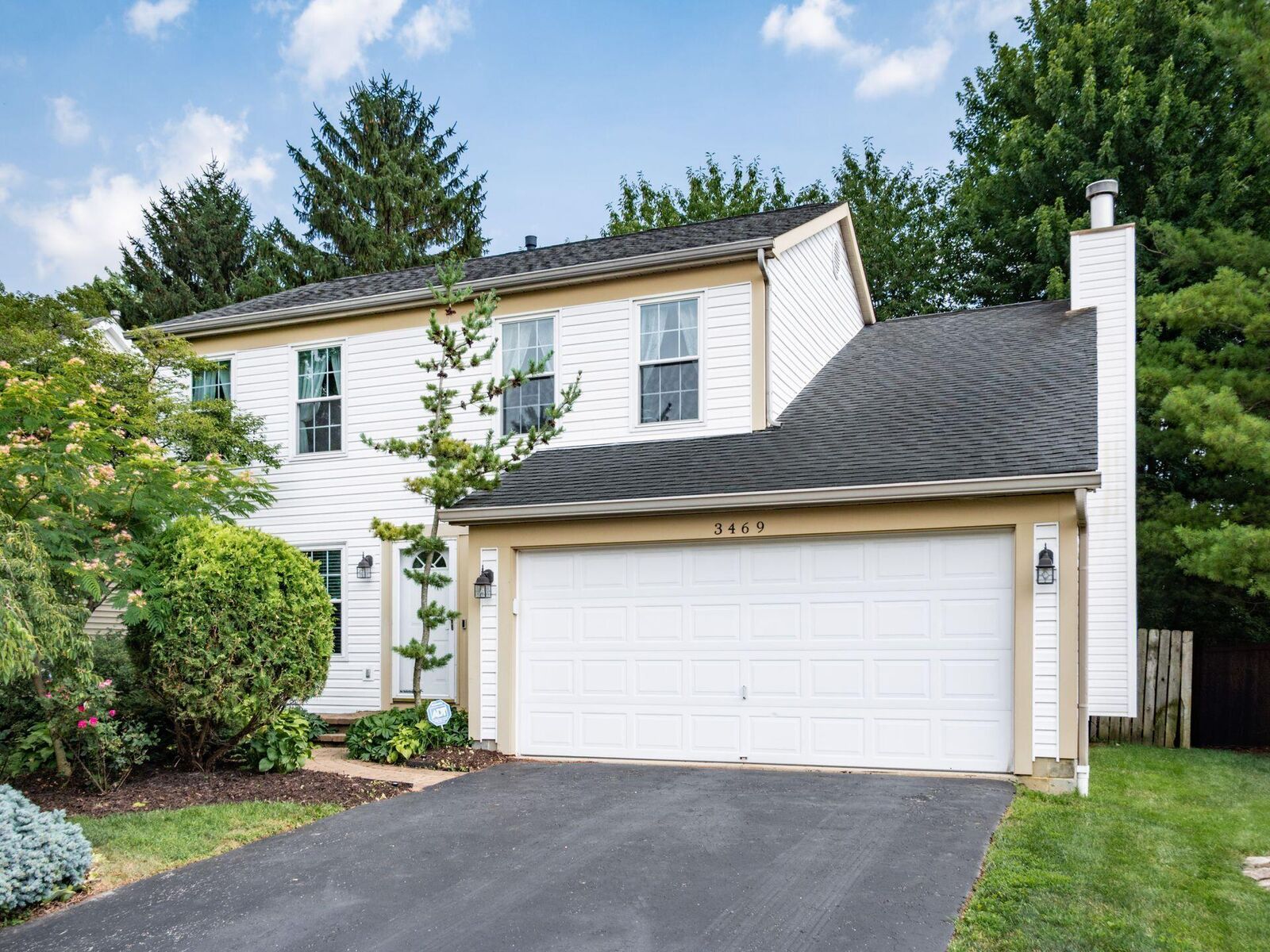 Property Photo:  3469 Rosburg Drive  OH 43228 