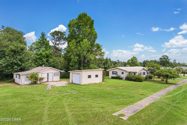 Property Photo: 1804 Ulmer Lane FL 32428