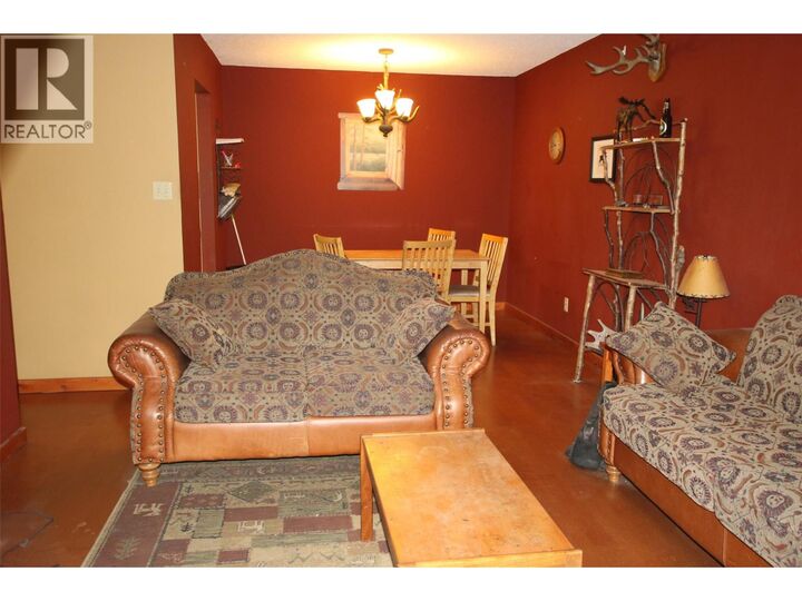 Property Photo: 195 Chamberlain Crescent 206 BC V0C 2W0