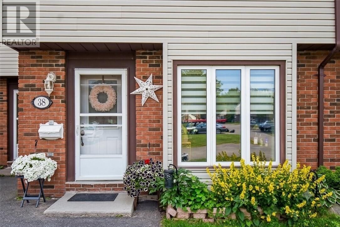 Property Photo: 675 William Ave Unit# 38 ON P3A 4Z7