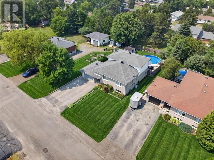 Property Photo:  88 Patricia Street  ON P3Y 1A5 