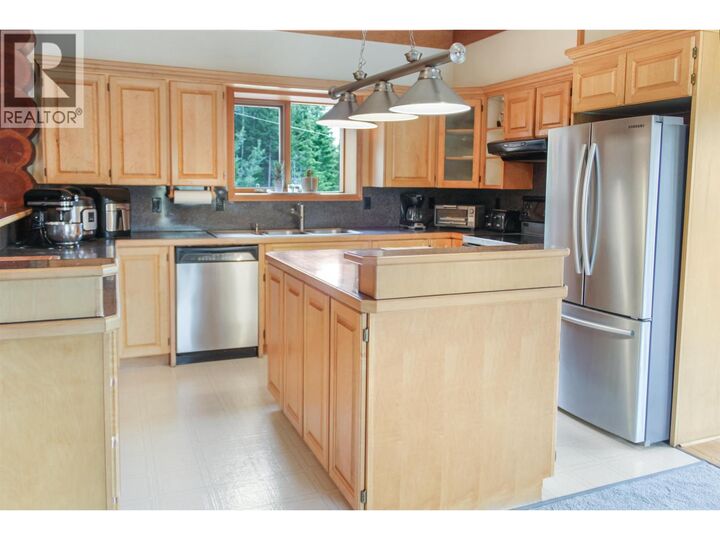 Property Photo: 7134 Grossett Road BC V0K 1X2