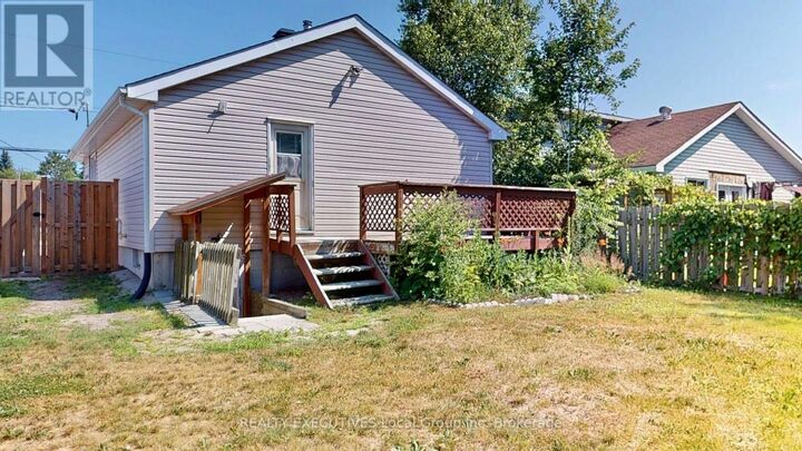 Property Photo:  319 Albert Avenue  ON P1B 7J8 