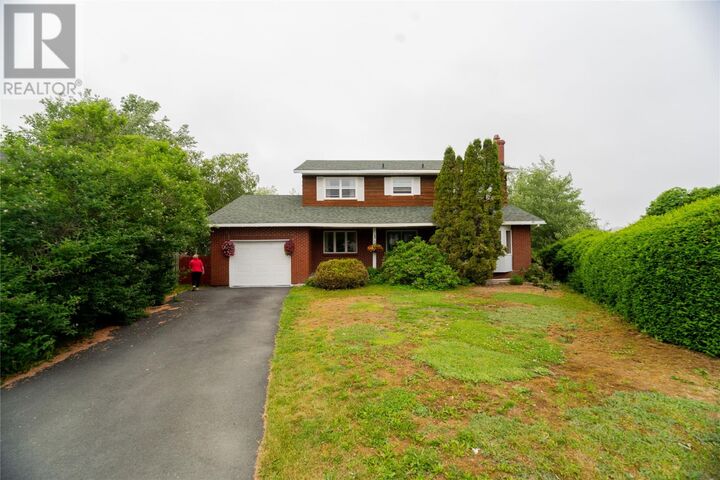 15 Blandford Place — photo 1
