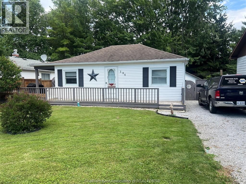 Property Photo:  104 Jane Street  ON N0P 1A0 