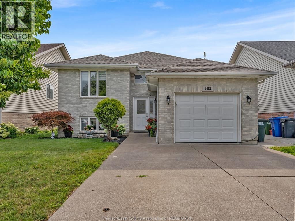 Property Photo:  2418 Duneshill Avenue  ON N8P 1Y2 