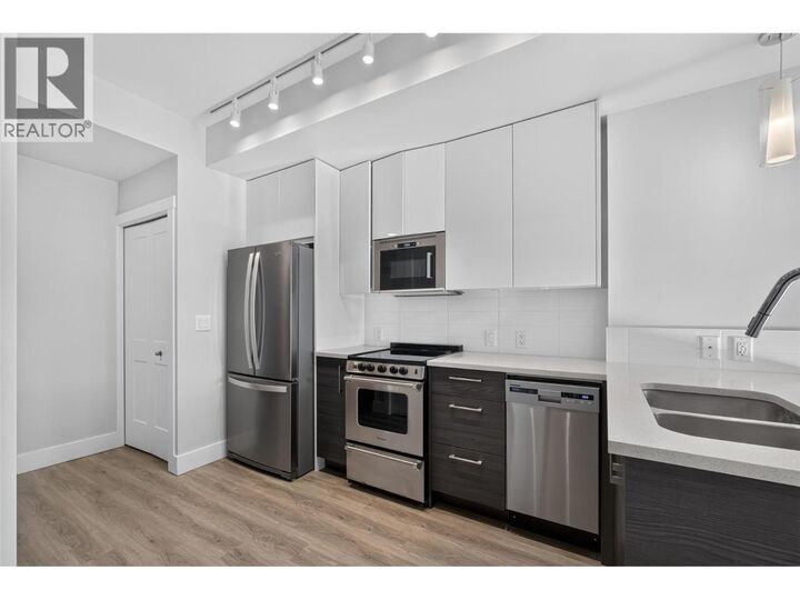 Property Photo: 191 Hollywood Road South 315 BC V1X 0B9