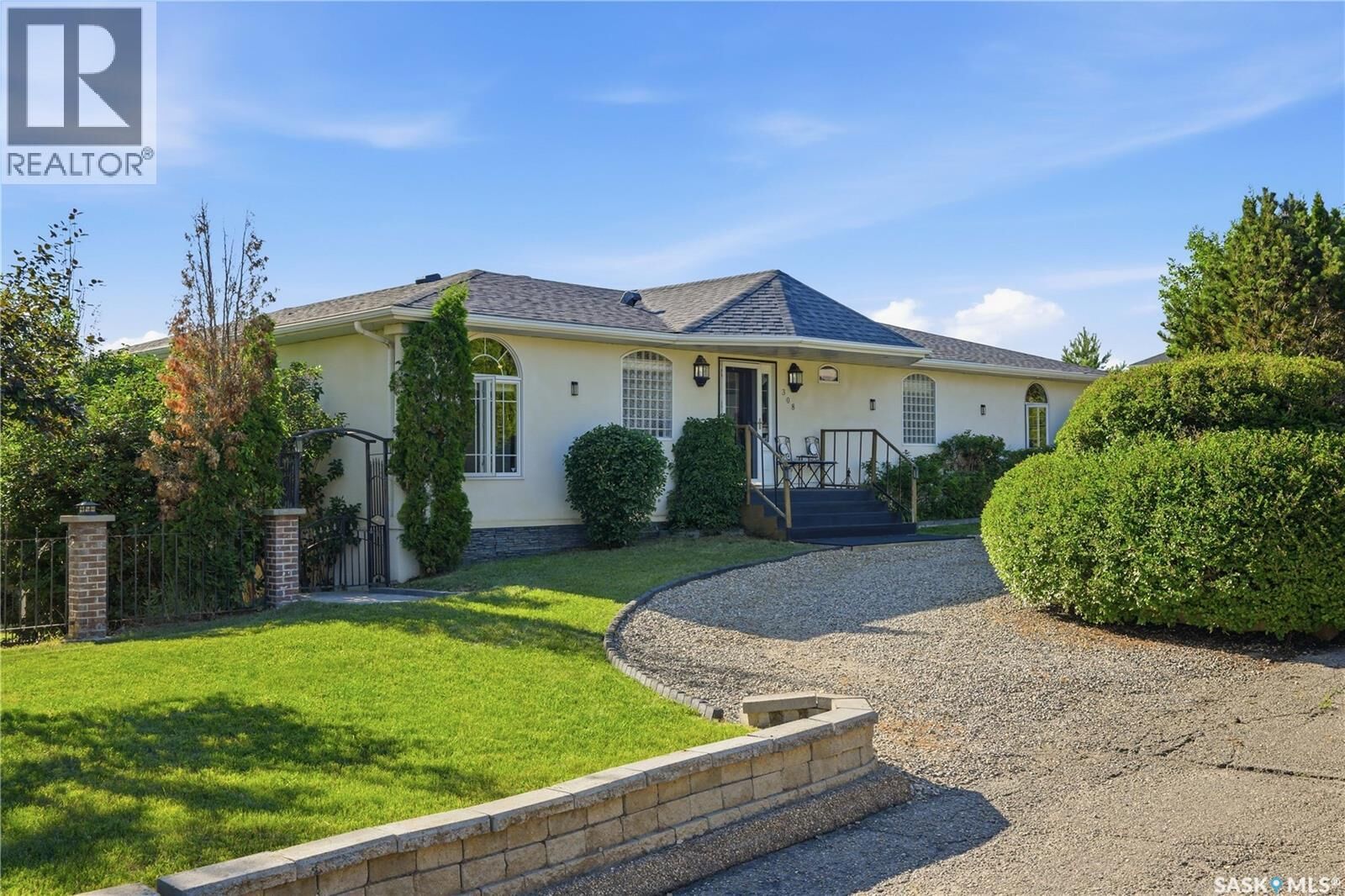 Property Photo: 308 3rd Street W SK S0L 0P0