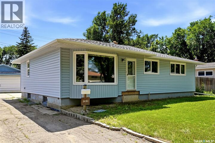 Property Photo: 1631 Macpherson Avenue SK S4S 4E1
