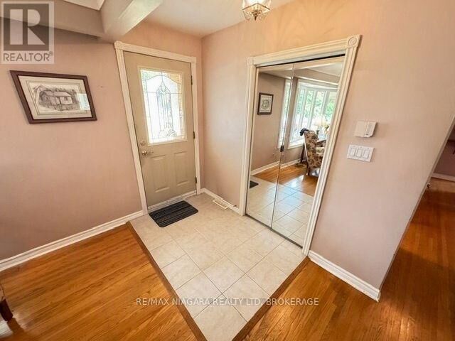 Property Photo:  19 Ramlee Road  ON L2M 2K4 