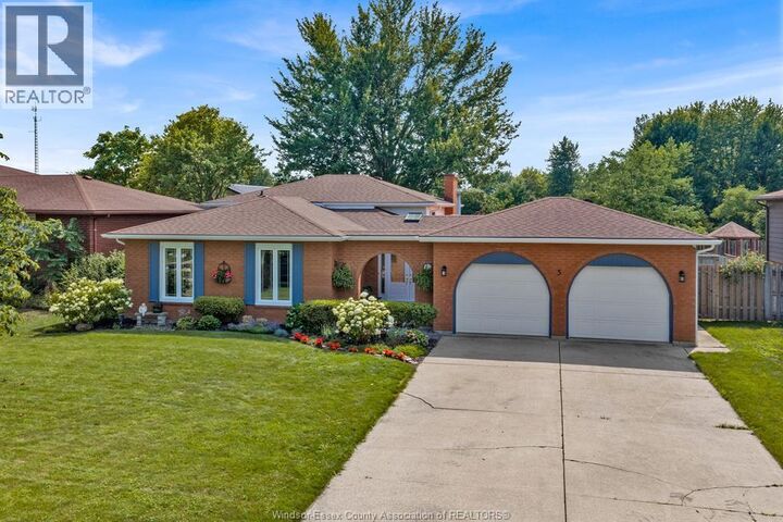 Property Photo: 5 Whitewood ON N0R 1B0