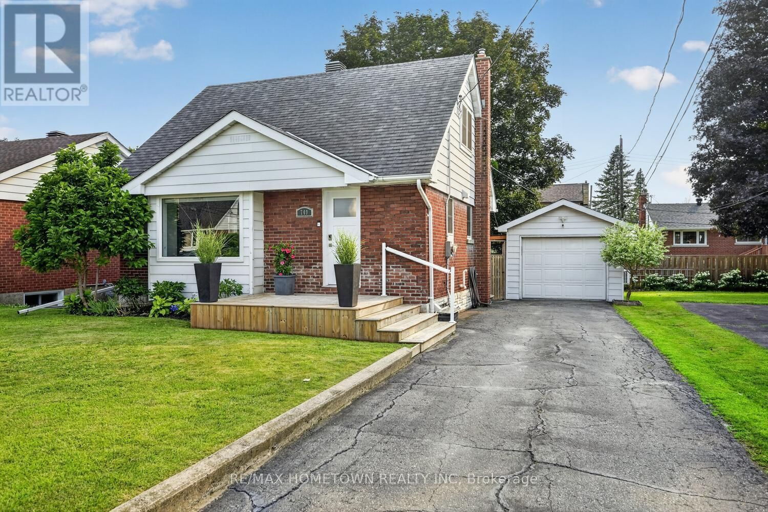 Property Photo: 749 Duke Street ON K0E 1T0