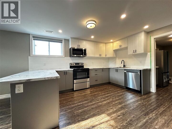 Property Photo:  2125 Fox Run ' Road  ON N8H 3V7 