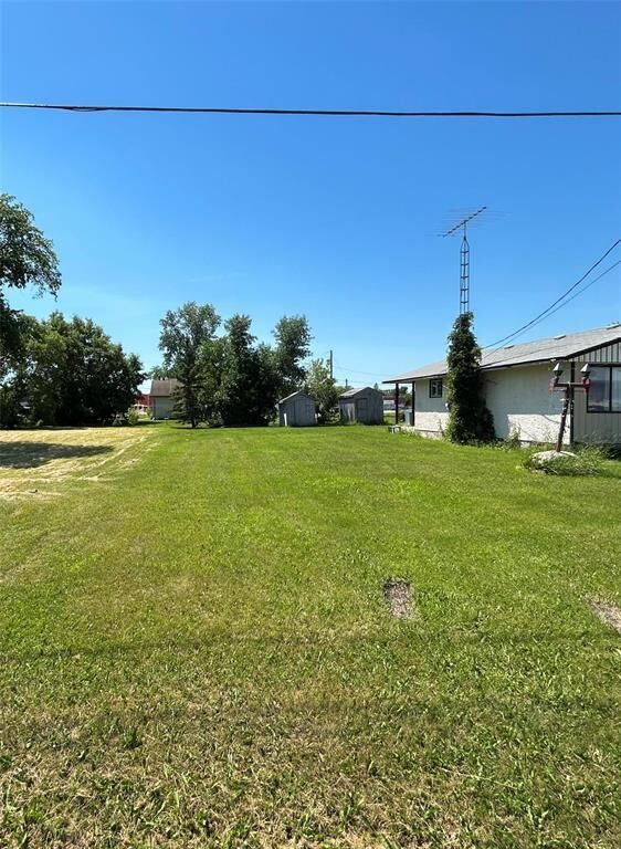 620 Morris Avenue — photo 1