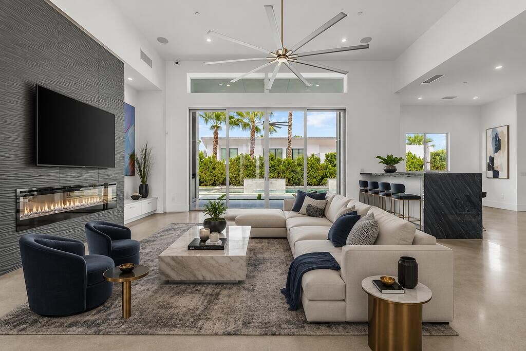 Property Photo: 1 Siena Vista Court CA 92270
