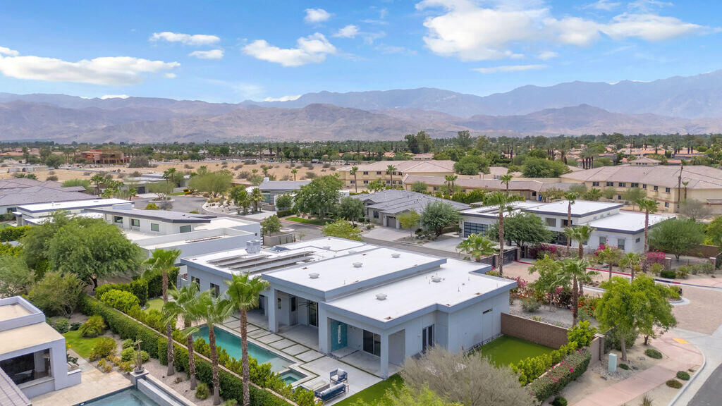 Property Photo:  1 Siena Vista Court  CA 92270 