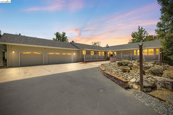 Property Photo: 23361 Pinewood Ln CA 95383