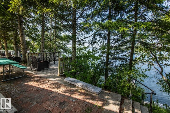 Property Photo:  528 56302 Rng Rd 42  AB T0A 2J0 