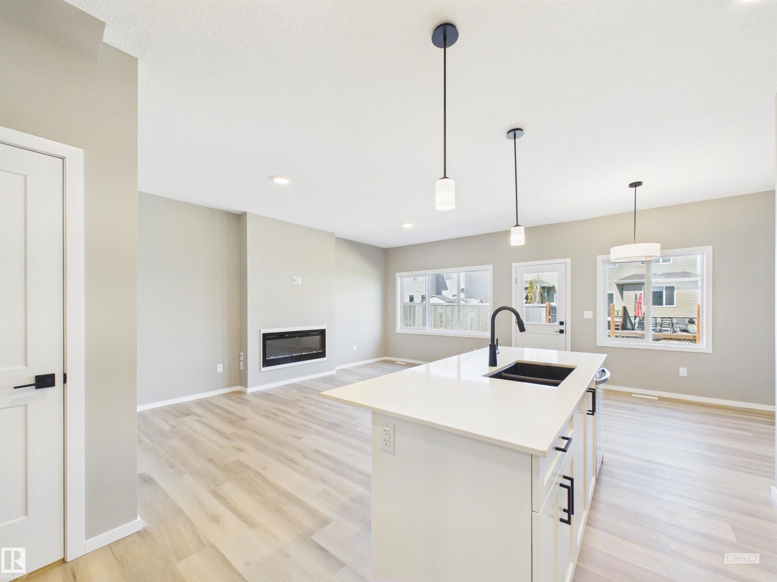 Property Photo: 119 Hilton Cove AB T7X 1Y4