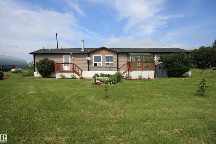 Property Photo: 27418 Twp Road 552 AB T8R 2E8