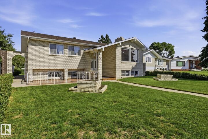 Property Photo:  14511 83 Street NW  AB T5E 2Y1 