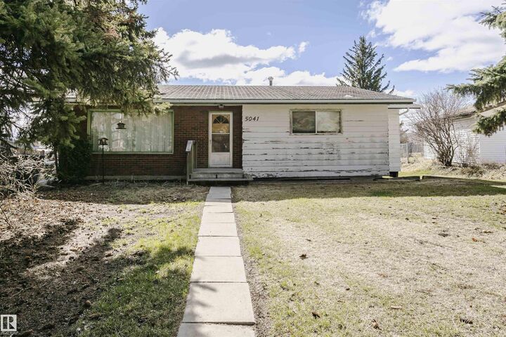 Property Photo:  5041 48 Avenue  AB T0A 0K0 