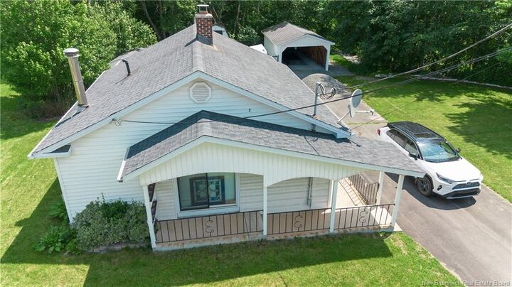 Property Photo:  816 Pleasant Street  NB E4B 2V1 