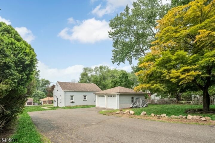 Property Photo: 122 Garside Ave NJ 07470