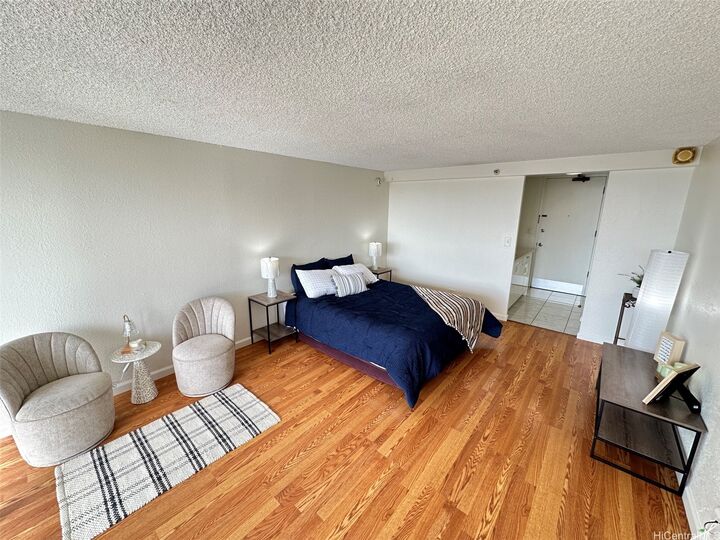 Property Photo:  445 Seaside Avenue 3108  HI 96815 