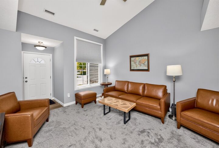 Property Photo:  4011 NE Gardenia Lane  IA 50021 
