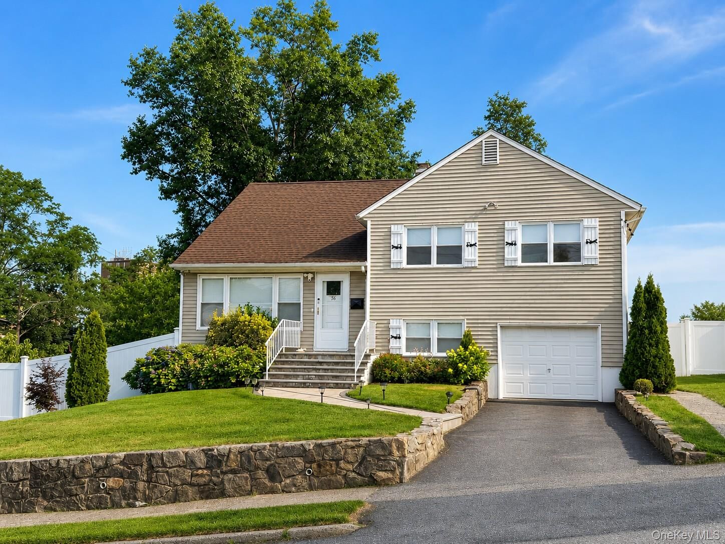Property Photo:  58 Dexter Road  NY 10710 