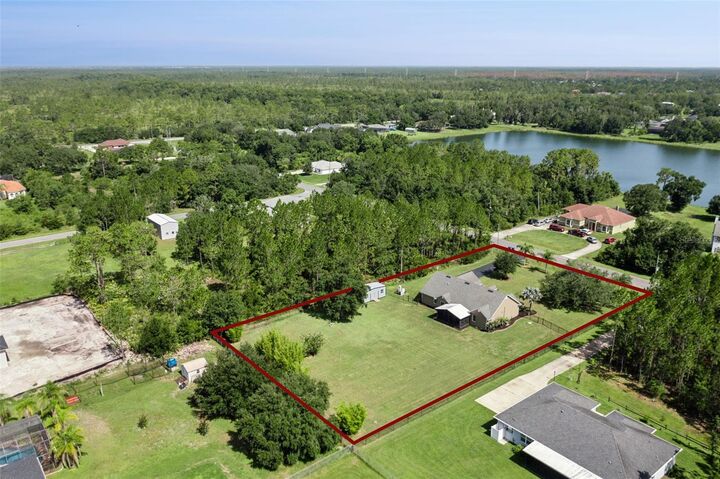 Property Photo: 19204 Paddock Street FL 32833
