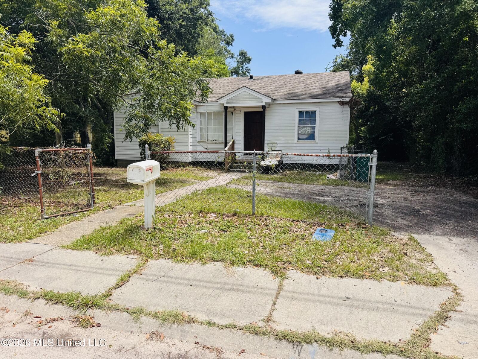 Property Photo:  1681 Vine Street  MS 39531 