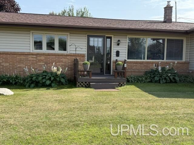 Property Photo:  11 Trimountain Avenue  MI 49963 