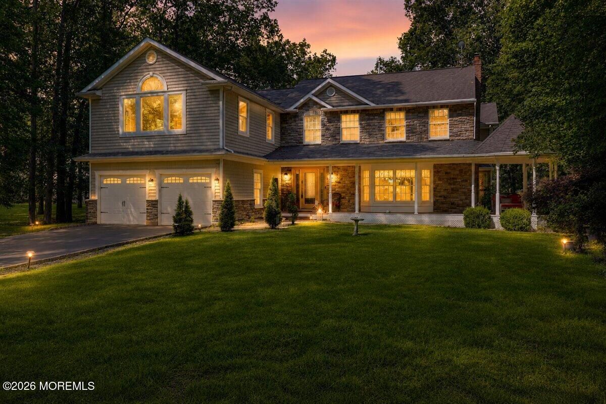Property Photo:  8 Grover Court  NJ 08527 