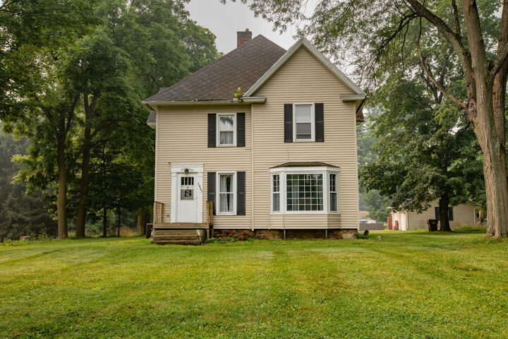 Property Photo:  2807 McCain Road  MI 49203 