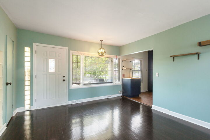 Property Photo: 3717 Greenleaf Avenue IL 60042