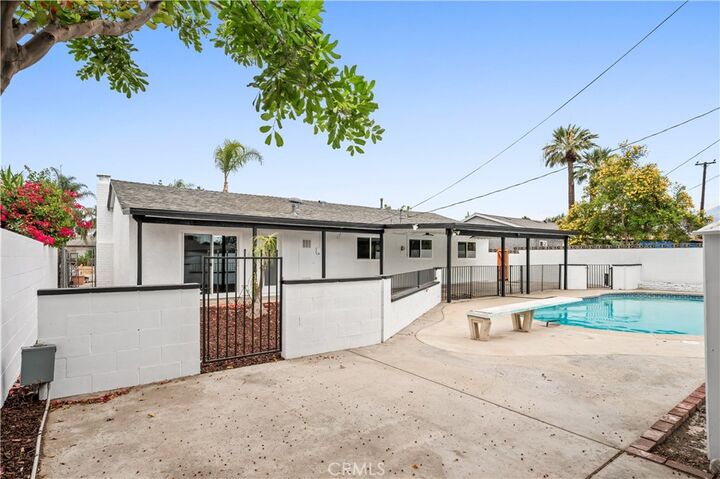 Property Photo:  10163 Oak Glen Avenue  CA 91763 