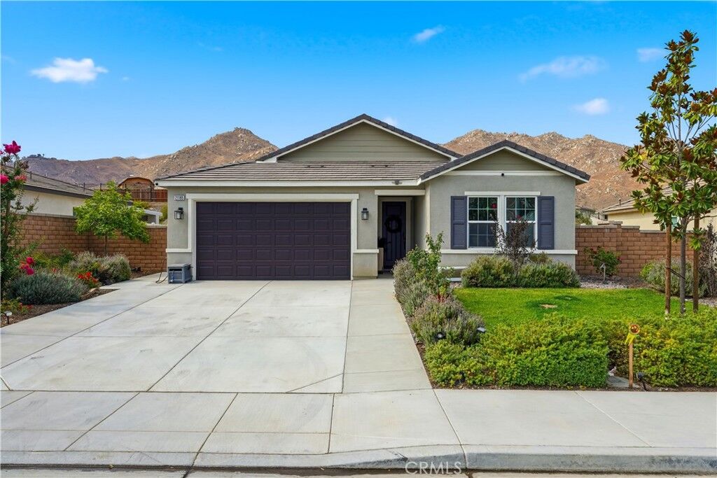 Property Photo:  21185 Telegraph  CA 92507 