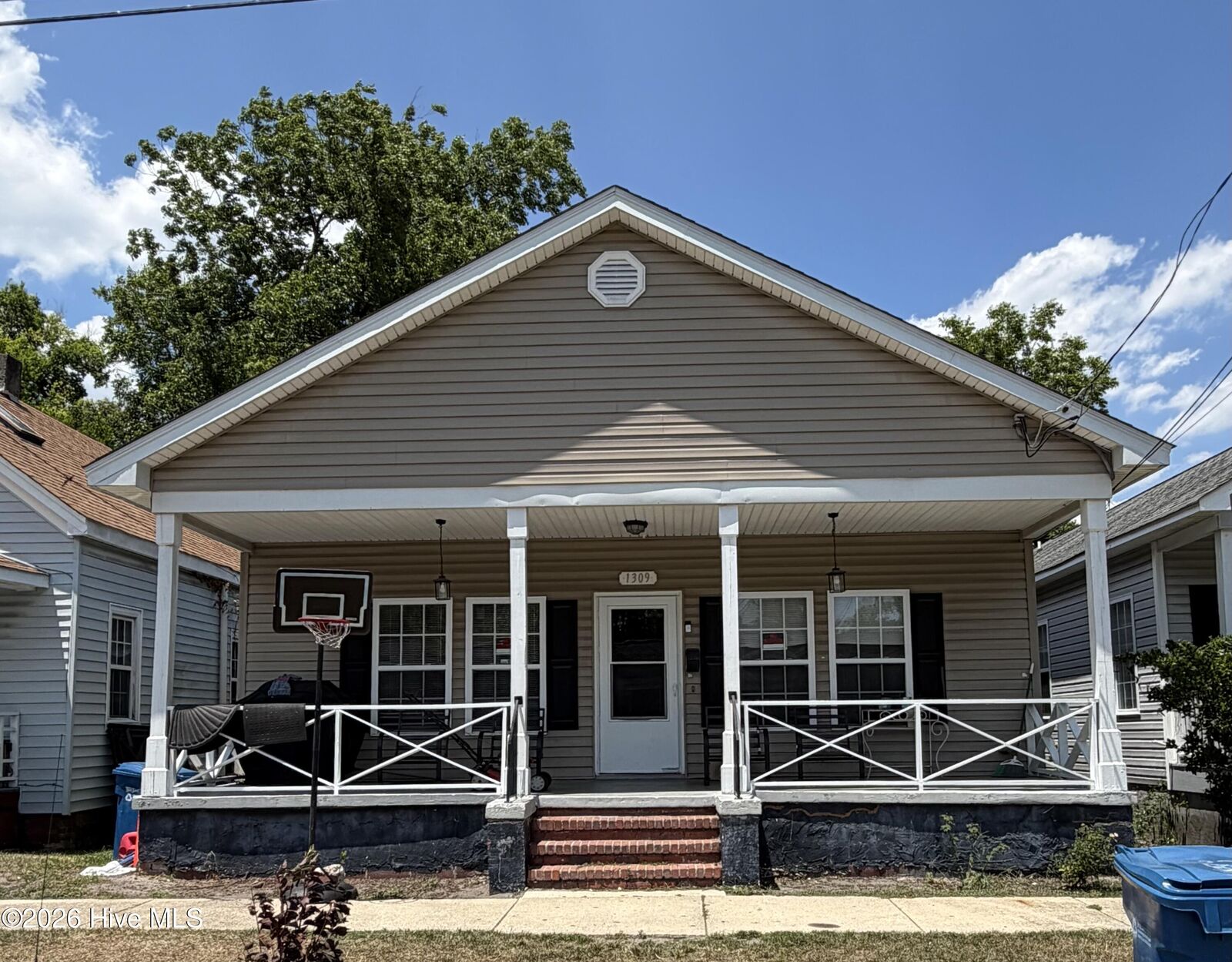 Property Photo: 1309 Church Street NC 28401