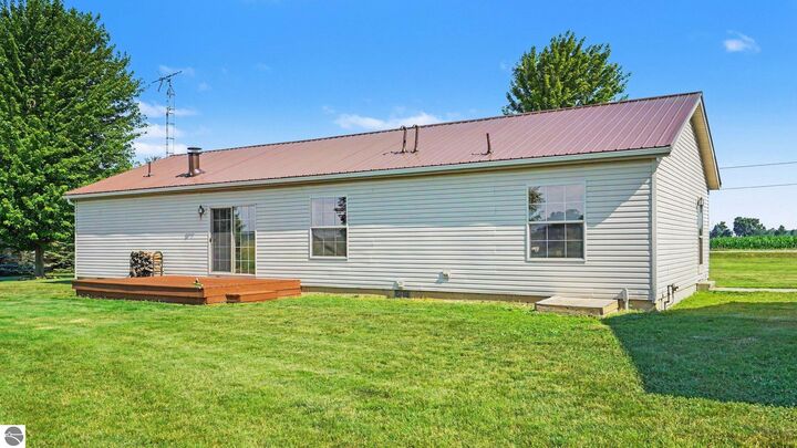 Property Photo: 3895 W Broomfield Road MI 48858